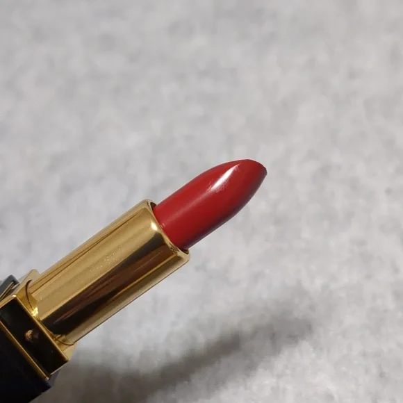 Yves Saint Laurent Rouge Pur Couture Lipstick RM 62 NWOT - Picture 2 of 4